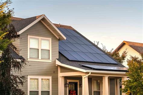 Best solar installers in Chicago, IL .
